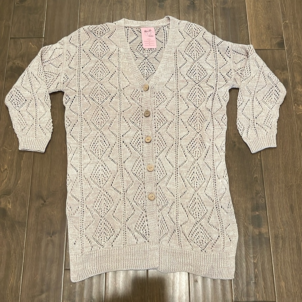 New with Tags Woman’s Button Down V-Neck Cardigan